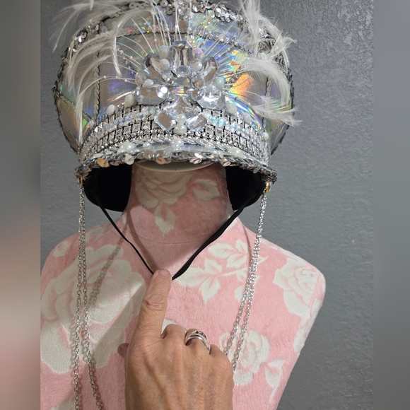 Holigraphic Irodescent Captains Hat W Feathers & Bling Embelleshments - Picture 2 of 14